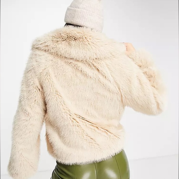 Topshop Faux Fur Cream Coat - Picture 4 of 10
